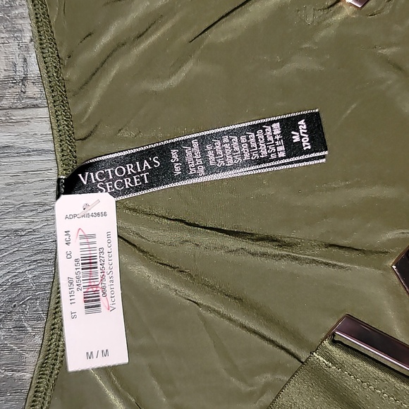 Victoria's Secret Very Sexy Brazilian Slip Gold V Hardware M *New - Picture 5 of 7